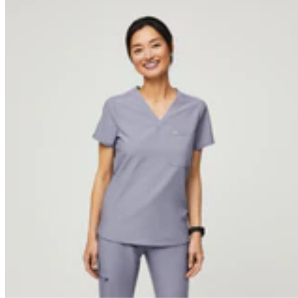 Figs vapor blue scrubs large top and large petite bottom set